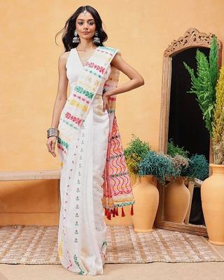 Off white printed pure cotton ethnic saree with blouse piece 2