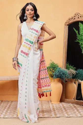 Off white printed pure cotton ethnic saree with blouse piece