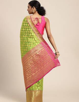 Green woven cotton blend traditional saree with blouse piece 3