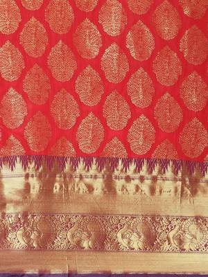 Red woven cotton blend traditional saree with blouse piece 4
