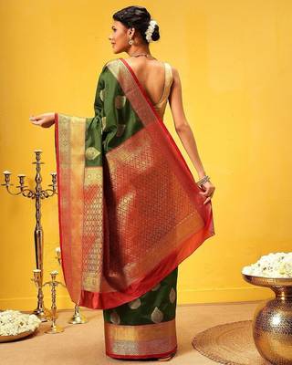 Green woven silk blend ethnic saree with blouse piece 3