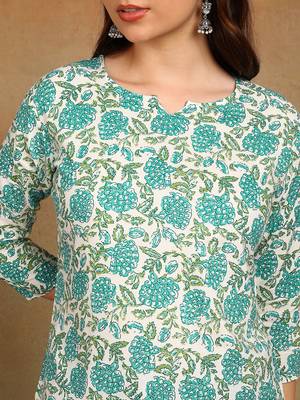 Women green botanical print pure cotton casual wear kurti 4
