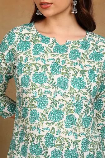 Women green botanical print pure cotton casual wear kurti