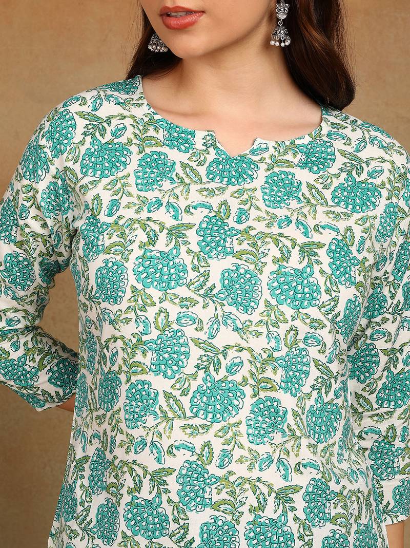 Women green botanical print pure cotton casual wear kurti