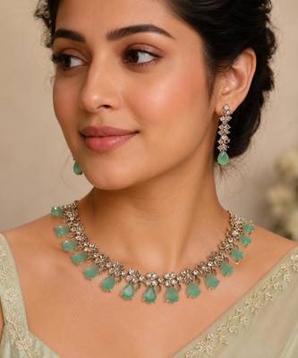 Pista green ad stone & agate stone necklace set with earrings, antique gold plated 1