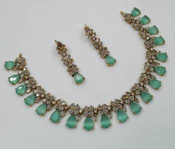 Pista green ad stone & agate stone necklace set with earrings, antique gold plated 2