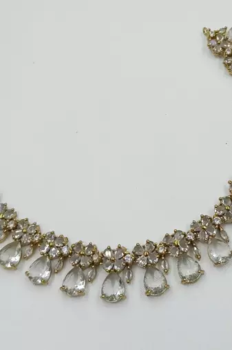 White ad stone & agate stone necklace set with earrings, antique gold plated