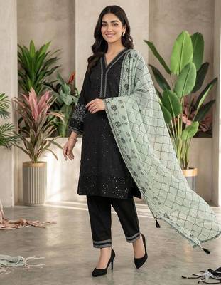 Green colour roman fabric embroidered kurti palazzo set with organza dupatta 2