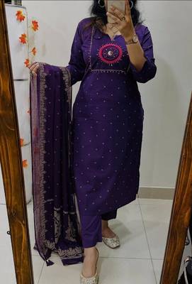 Beautiful purple kurti with plazzo and dupatta 4