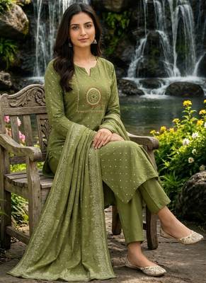 Beautiful green kurti with plazzo and dupatta 2