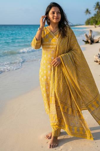 Beautiful yellow printed kurta set