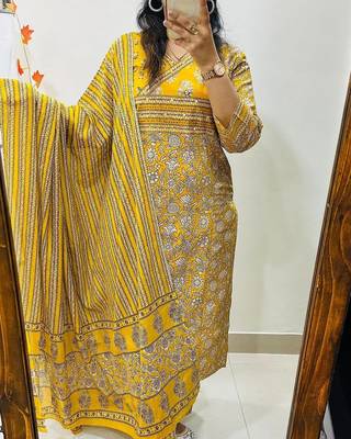 Beautiful yellow printed kurta set 3