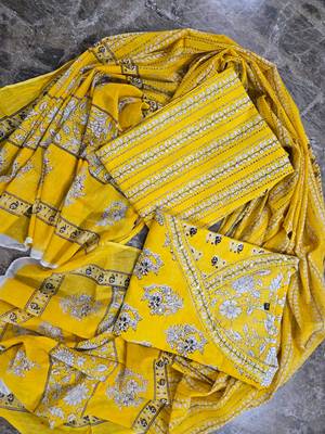 Beautiful yellow printed kurta set 5