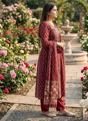 Beautiful anarkali kurta pant and dupatta set 4