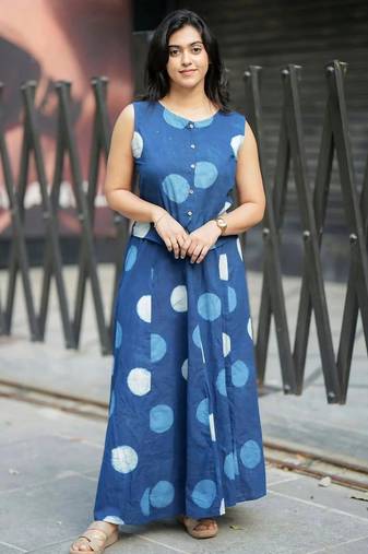 Premium blue printed jaipuri cotton skirt and top set with beautiful button