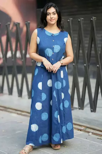 Premium blue printed jaipuri cotton skirt and top set with beautiful button