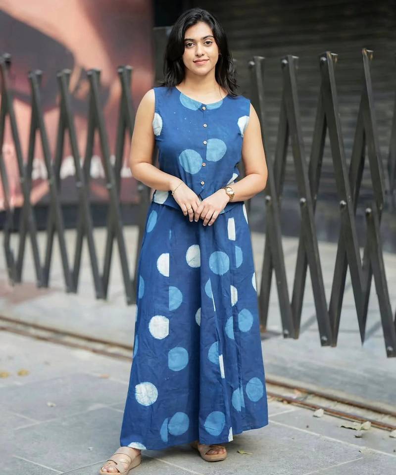 Premium blue printed jaipuri cotton skirt and top set with beautiful button