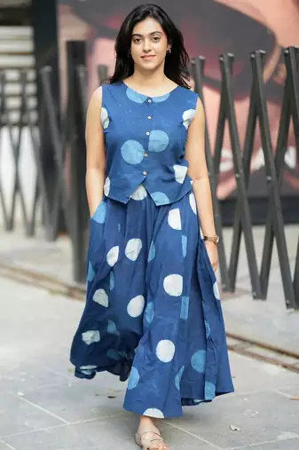 Premium blue printed jaipuri cotton skirt and top set with beautiful button