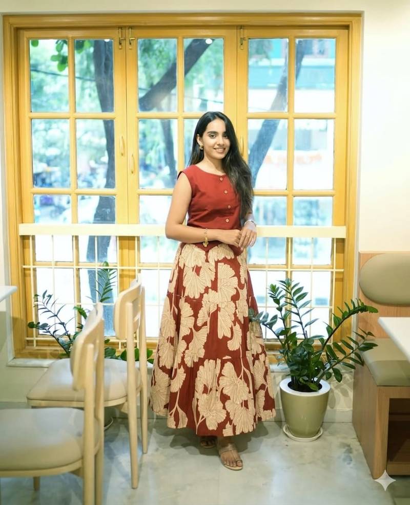 Premium printed jaipuri red cotton skirt and top set with beautiful button