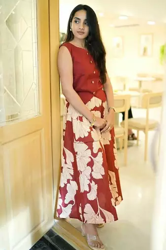 Premium printed jaipuri red cotton skirt and top set with beautiful button