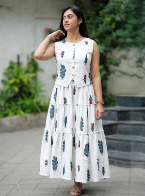 Premium white printed leaf jaipuri cotton skirt and top set with beautiful button 3
