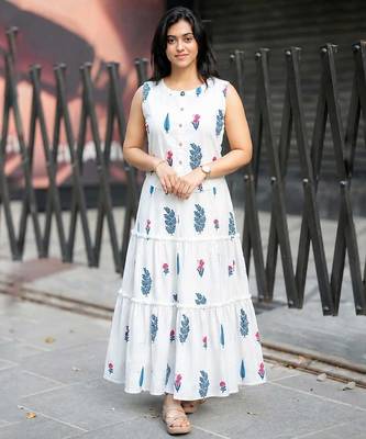 Premium white printed leaf jaipuri cotton skirt and top set with beautiful button 4