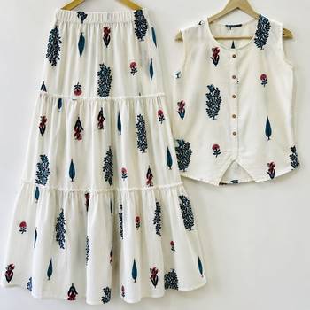 Premium white printed leaf jaipuri cotton skirt and top set with beautiful button 5