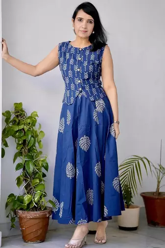 Premium blue printed leaf jaipuri cotton skirt and top set with beautiful button