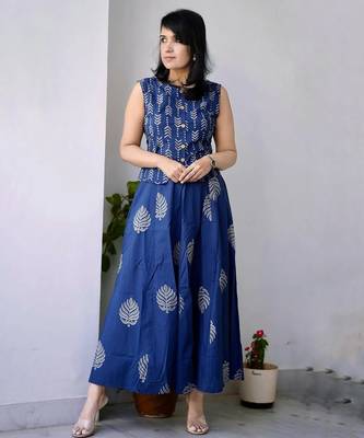 Premium blue printed leaf jaipuri cotton skirt and top set with beautiful button 4