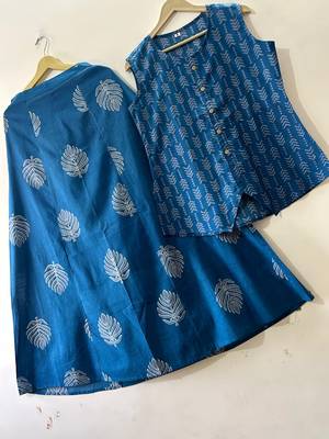 Premium blue printed leaf jaipuri cotton skirt and top set with beautiful button 5