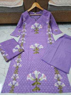 Women's Floral Printed Kurta Pant Dupatta Set 4
