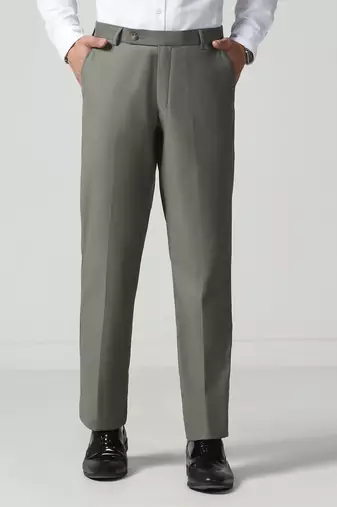 Men green regular fit trousers