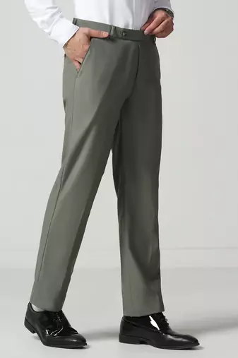 Men green regular fit trousers