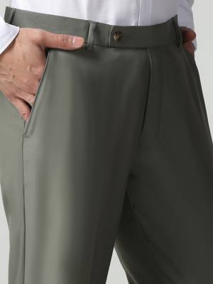 Men green regular fit trousers 5
