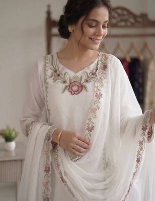 Peach colour embroidered faux georgette palazzo suit with dupatta 2