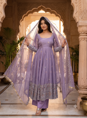  lavender ethnic suit set with heavy embroidery and dupatta 2