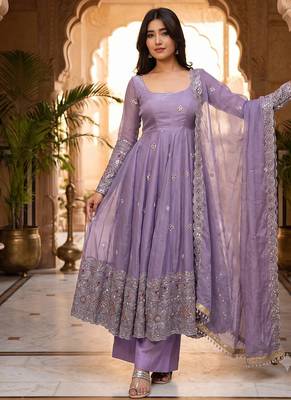  lavender ethnic suit set with heavy embroidery and dupatta 4