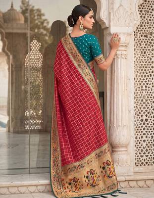 Rani pink colour banarasi silk saree with unstitched blouse piece 3