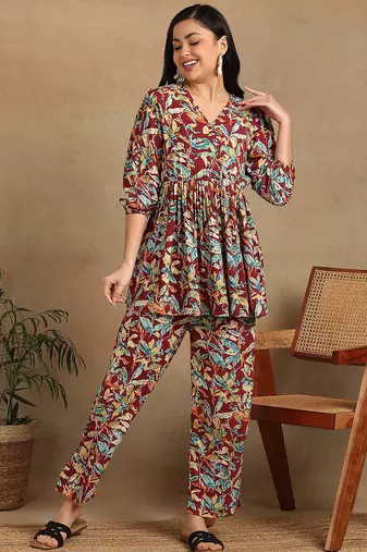 Women's abstract nature leaf printed liva rayon pleated multicolor co-ord set