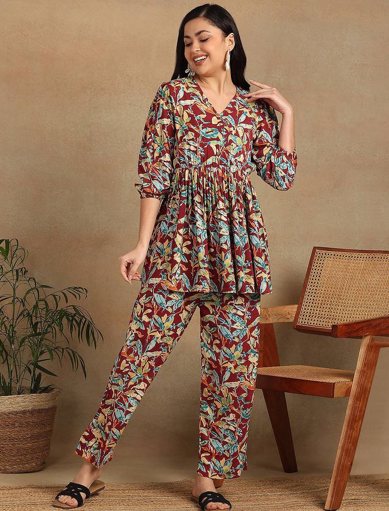 Women's abstract nature leaf printed liva rayon pleated multicolor co-ord set
