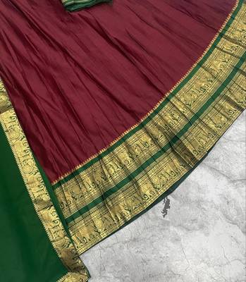 Maroon Kanci cottan blend half saree with traditional gold zari weaving work  4