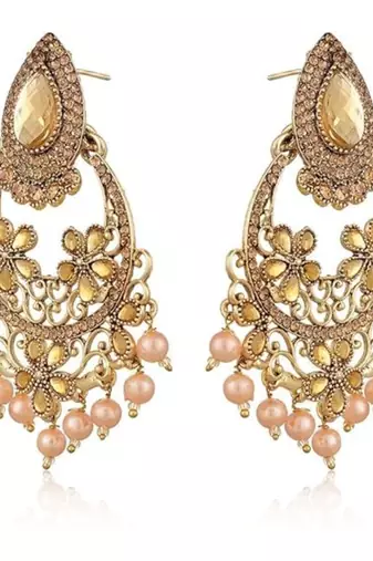  Eye-Catchy Floral Motif Maang Tikka Jewellery Set