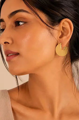 Gold plated metallic hoop earrings