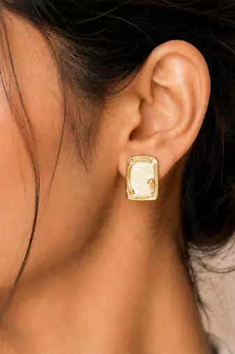 Off white stone metallic stud earrings