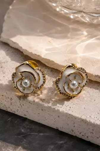 White petals metallic floral stud earrings