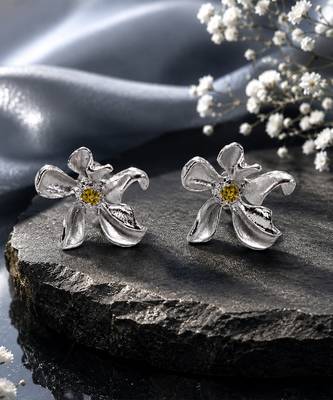 Silver metallic floral stud earrings 3