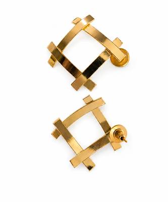 Gold plated metallic square grid earrings 4