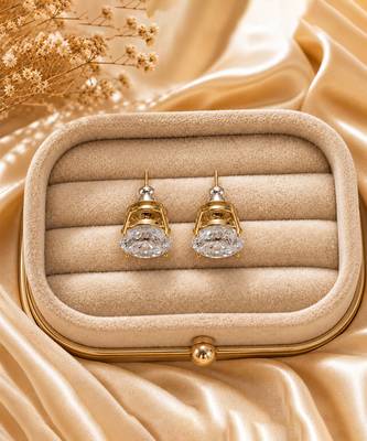 Gold plated white crystal stud earrings 3