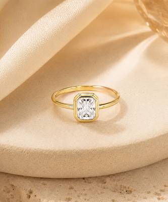 Gold plated emerald cut metallic ring 3