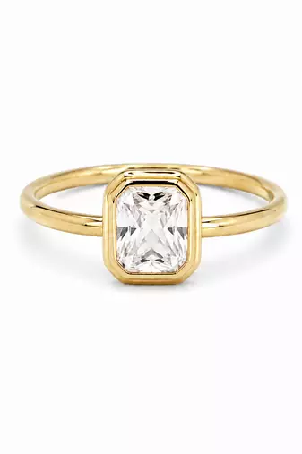 Gold plated emerald cut metallic ring